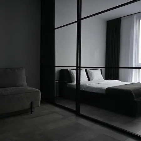 Modern Dark Minimalist With Panoramic Views Appartamento