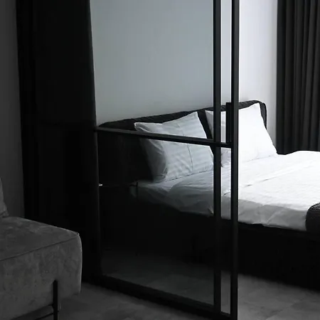 Modern Dark Minimalist With Panoramic Views * Leopoli